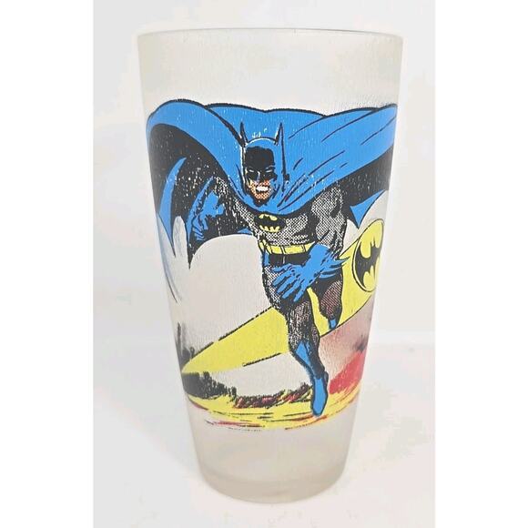 DC Comics 1977 Frosted Translucent Batman Plastic 5.5" Tall Cup U252 - Picture 1 of 8
